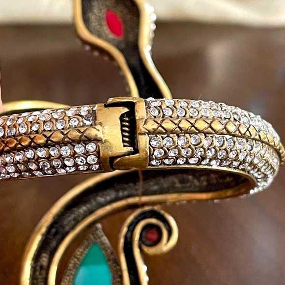 Crystal snake bracelet with beautiful colors - Picture 4 of 5